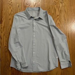 Lululemon Venture Classic-Fit long sleeve shirt Medium
